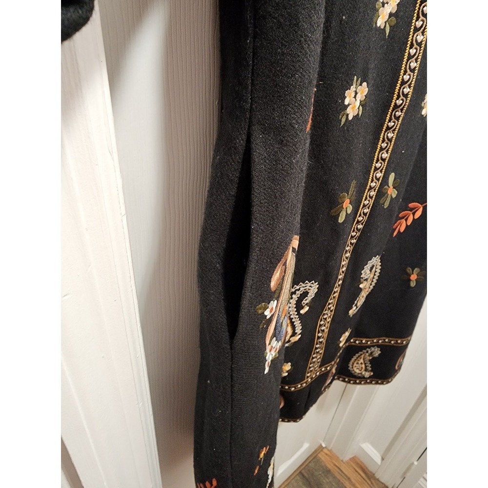 Pyramid Collection Paisley Punch Embroidered Coat Black Wool Blend Size Small - Picture 7 of 16